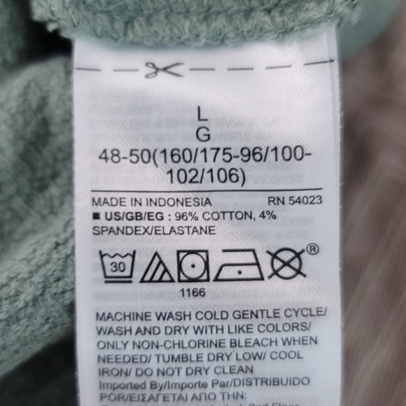 EUC Gap Gauzy Relaxed Cropped Pocket T-Shirt - Picture 6 of 6